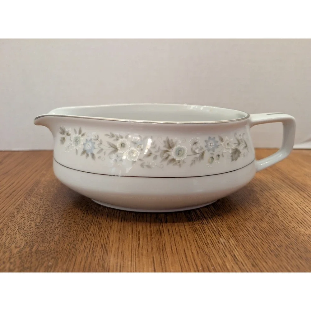 Imperial China by W Dalton 745 Wild Flower Gravy Boat/Blue/Gray/White/Silver